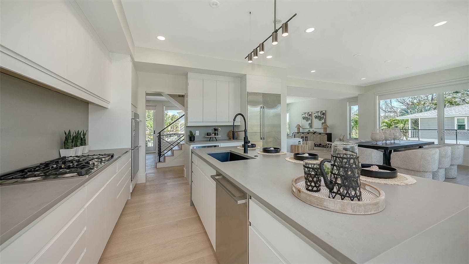 8800 MIDNIGHT PASS ROAD, Sarasota, FL 34242 Kitchen
