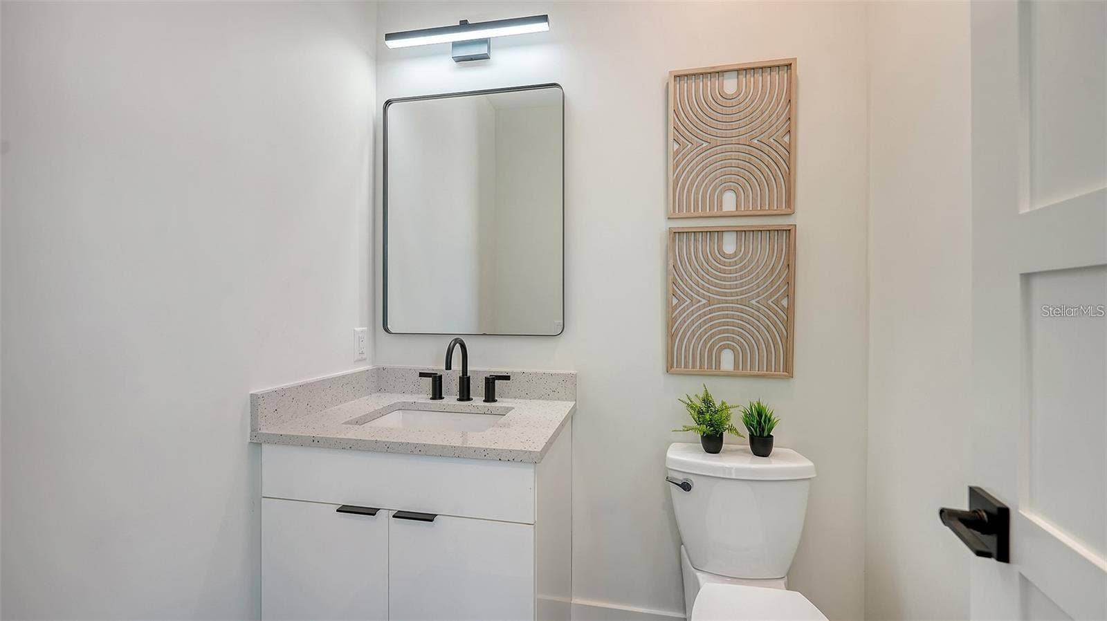 8800 MIDNIGHT PASS ROAD, Sarasota, FL 34242 Powder bath