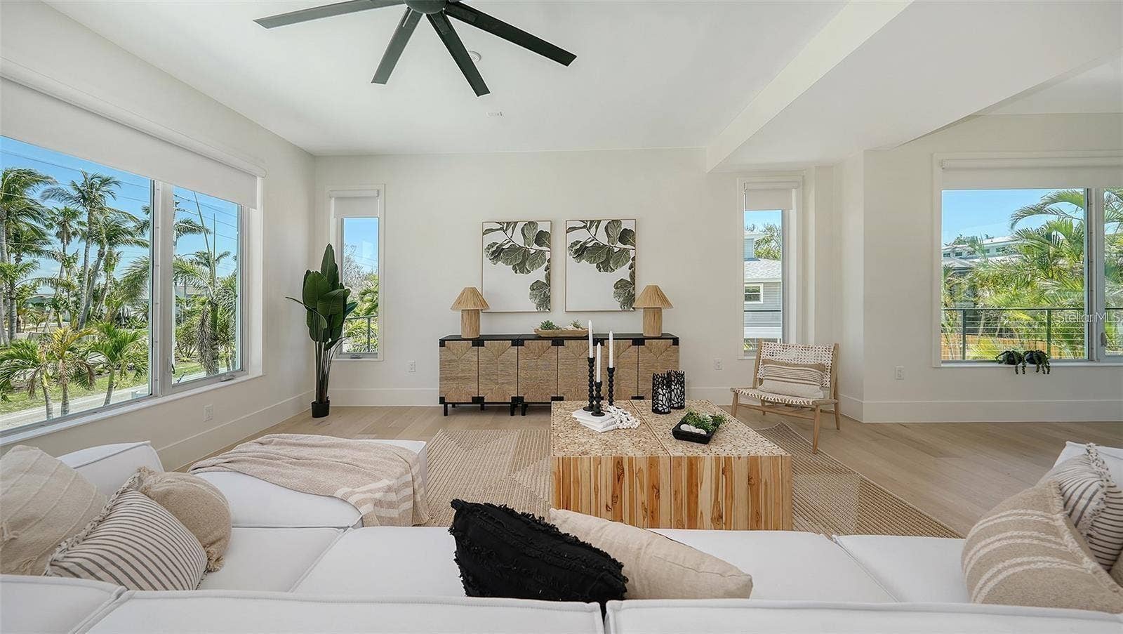8800 MIDNIGHT PASS ROAD, Sarasota, FL 34242 Living room