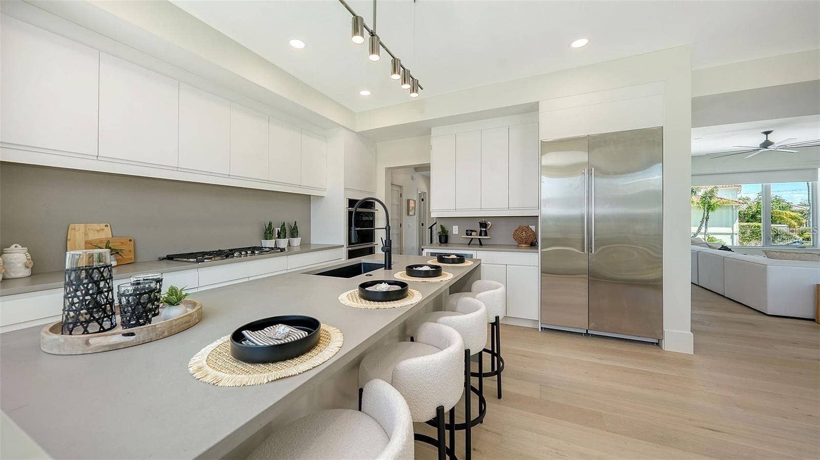 8800 MIDNIGHT PASS ROAD, Sarasota, FL 34242 Kitchen