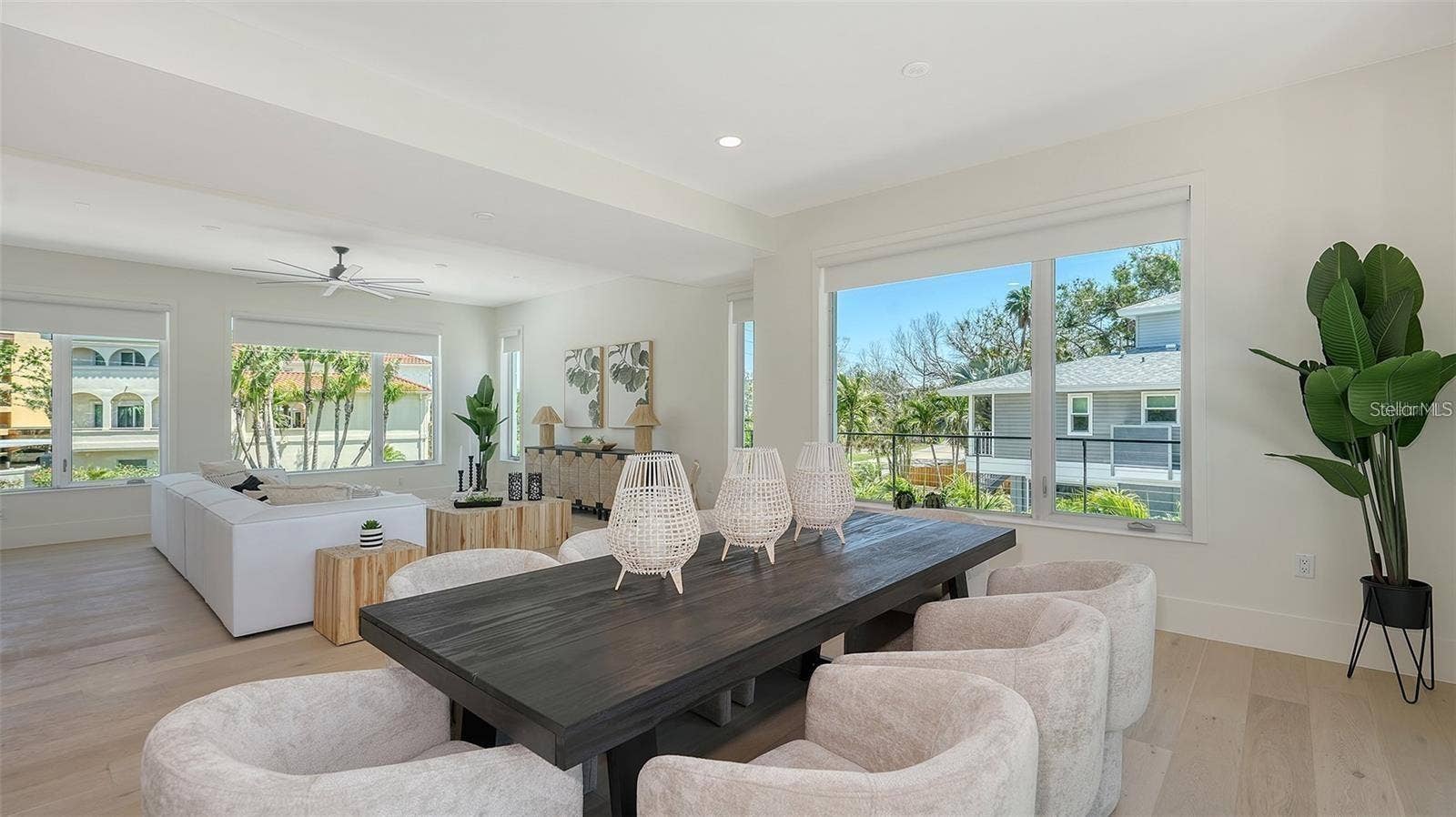 8800 MIDNIGHT PASS ROAD, Sarasota, FL 34242 Dining room