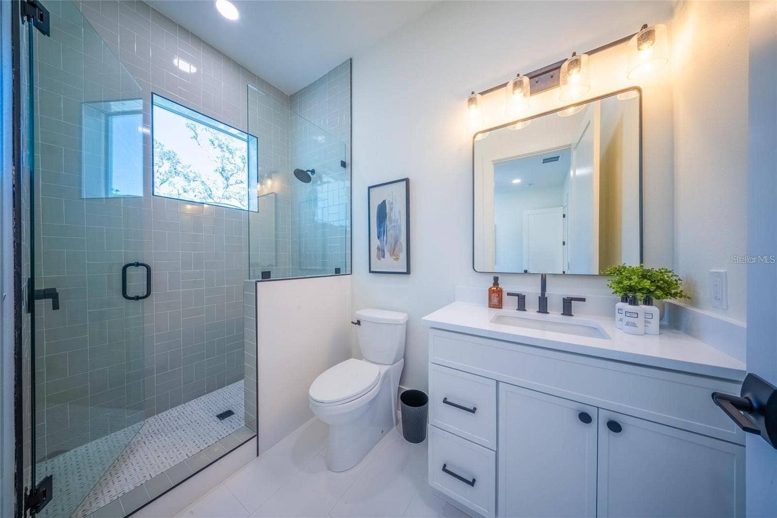 Ensuite bathroom
