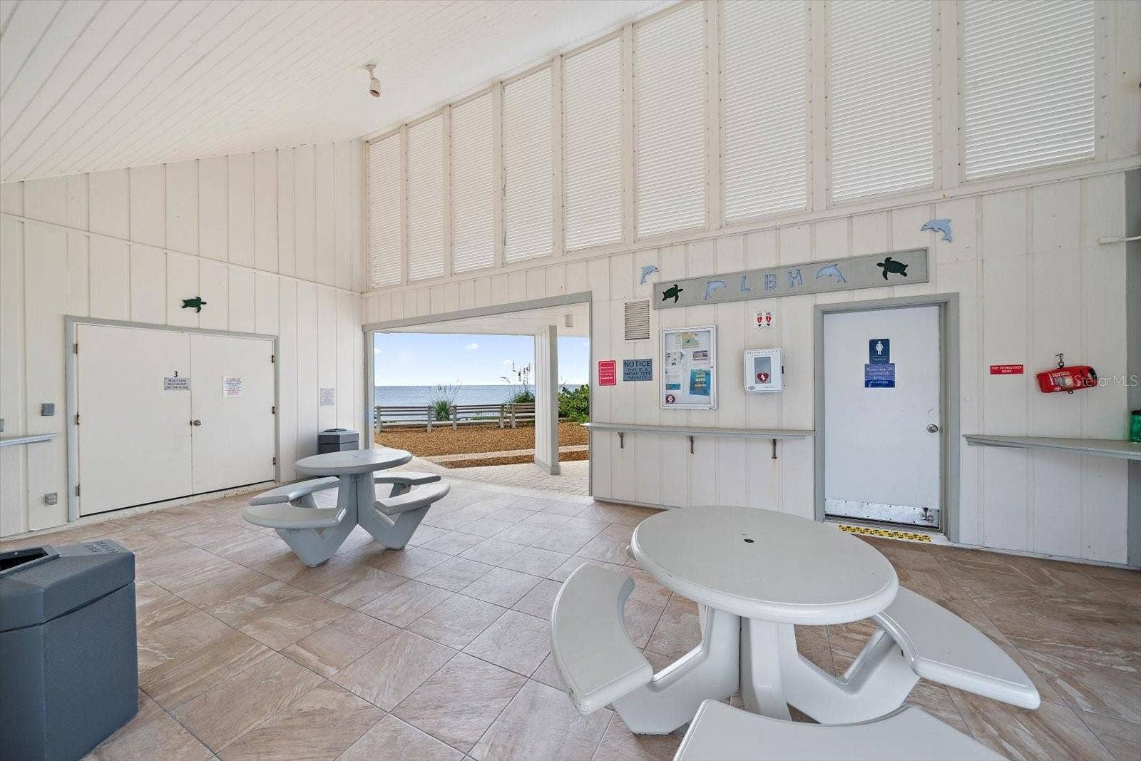 575 SUTTON PLACE, Longboat Key, FL 34228