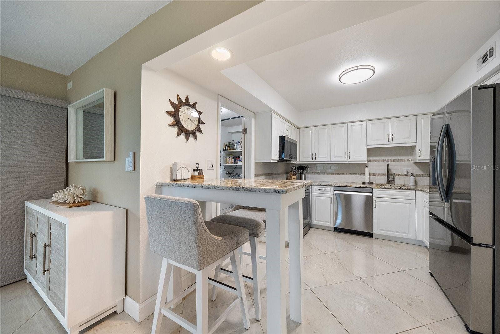 575 SUTTON PLACE, Longboat Key, FL 34228