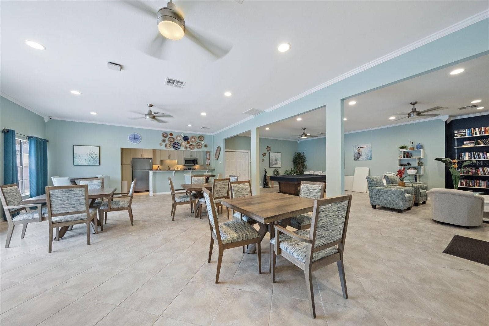 575 SUTTON PLACE, Longboat Key, FL 34228