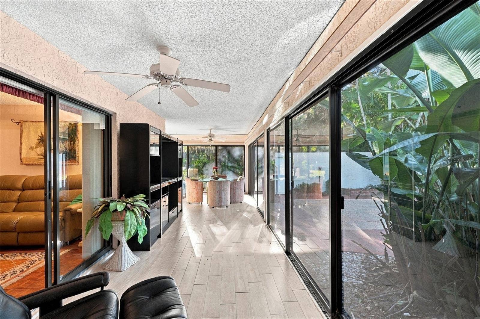 Large glassed lanai