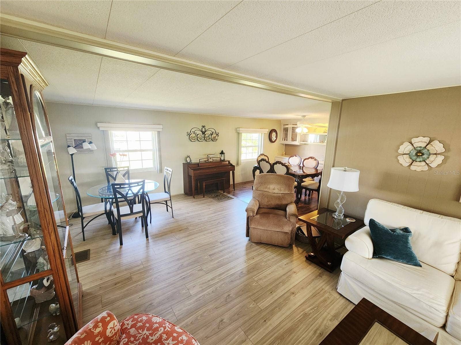 808 53RD AVENUE E, #7, Bradenton, FL 34203 808 53RD AVENUE E, #7, Bradenton, FL 34203