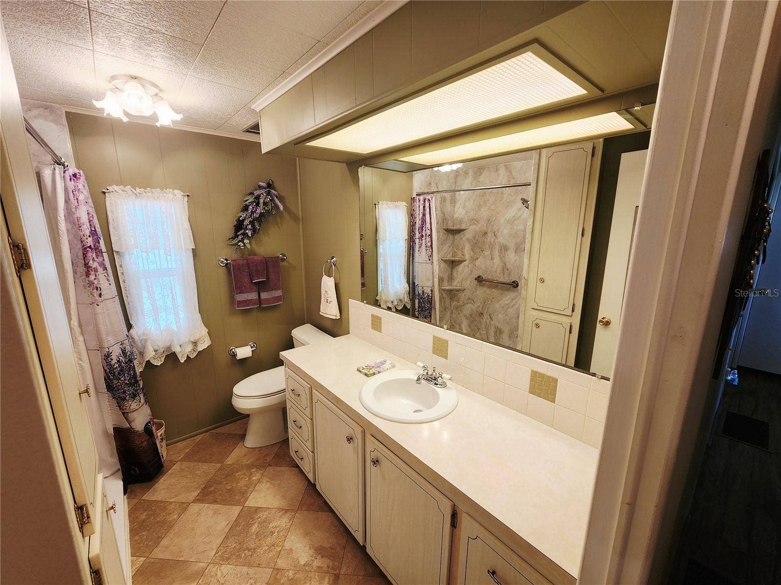 808 53RD AVENUE E, #7, Bradenton, FL 34203 808 53RD AVENUE E, #7, Bradenton, FL 34203