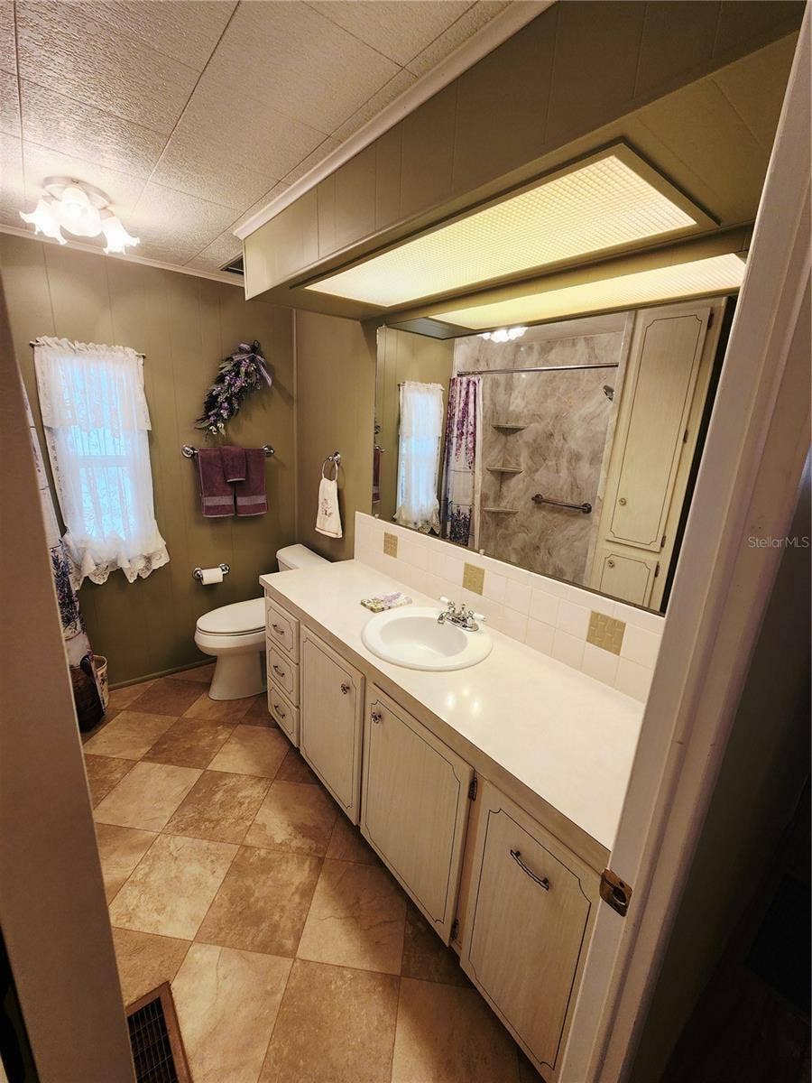 808 53RD AVENUE E, #7, Bradenton, FL 34203 808 53RD AVENUE E, #7, Bradenton, FL 34203