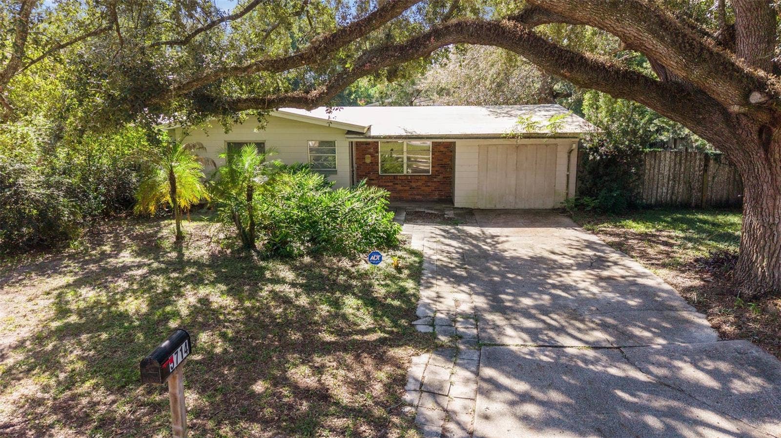 5714 FERNHILL DRIVE, Orlando, FL 32808