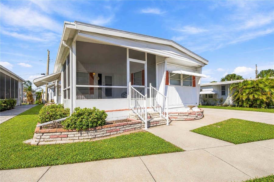 Property photo for 4810 TRI PAR DRIVE, Sarasota, FL