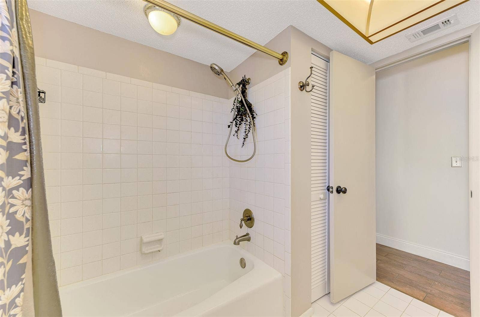 432 EDGEWOOD ROAD, Venice, FL 34293