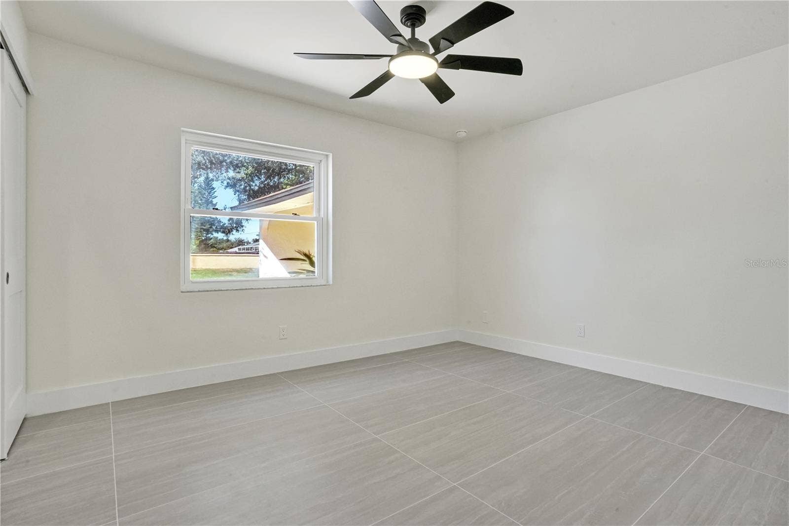 915 60TH STREET W, Bradenton, FL 34209