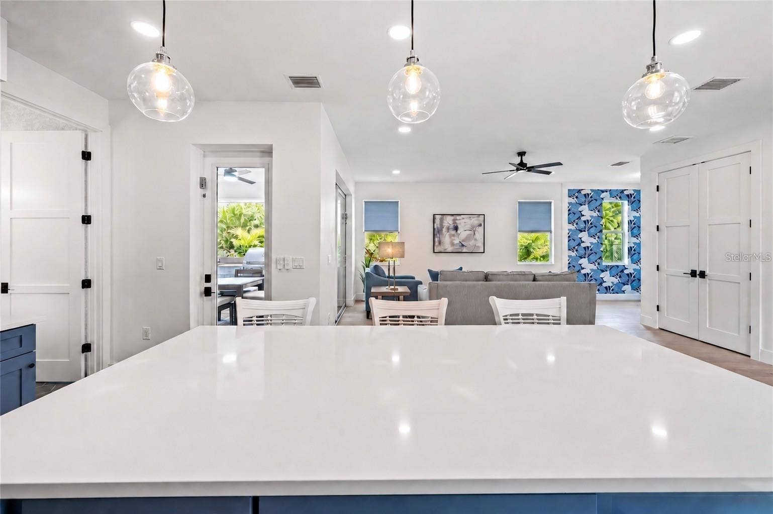 1647 SIESTA DRIVE, Sarasota, FL 34239