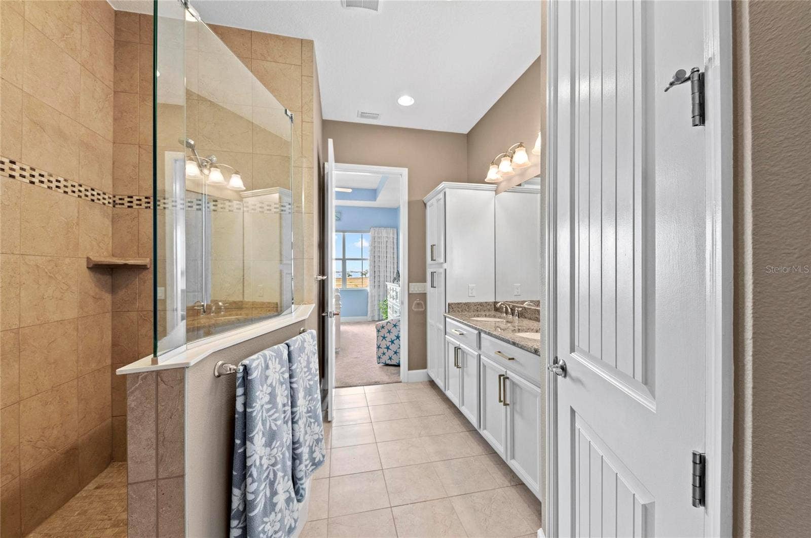 226 SAPPHIRE LAKE DRIVE, #201, Bradenton, FL 34209 226 SAPPHIRE LAKE DRIVE, #201, Bradenton, FL 34209