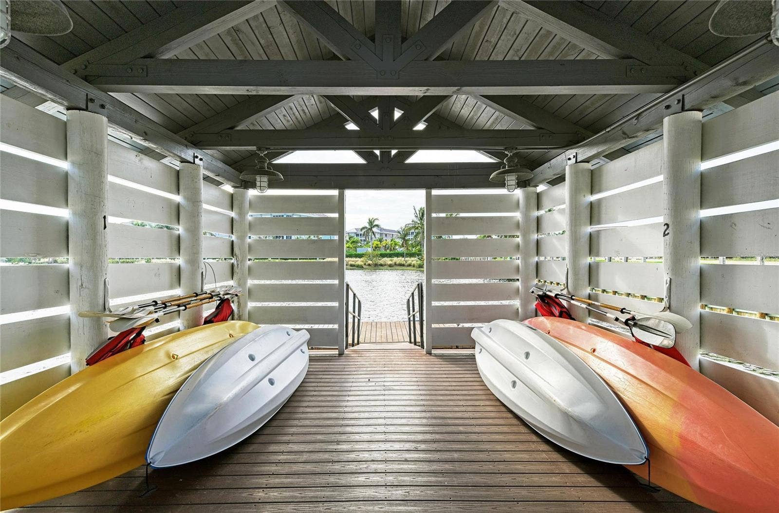 226 SAPPHIRE LAKE DRIVE, #201, Bradenton, FL 34209 Kayak launch