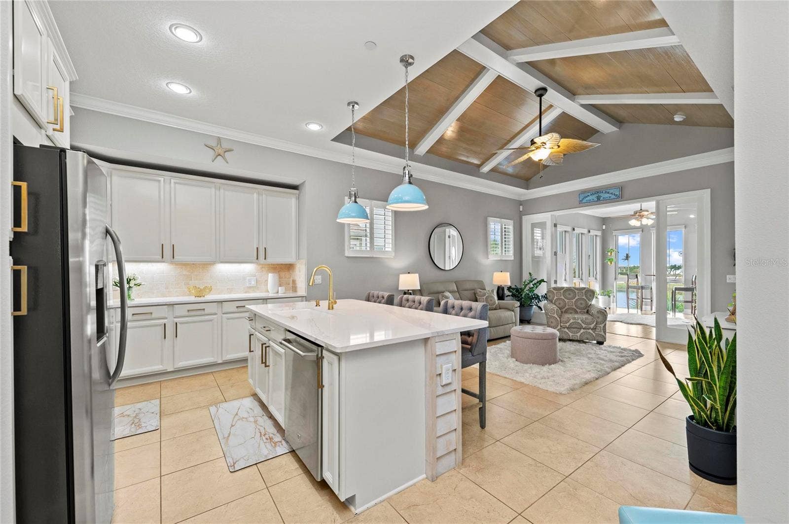 226 SAPPHIRE LAKE DRIVE, #201, Bradenton, FL 34209 226 SAPPHIRE LAKE DRIVE, #201, Bradenton, FL 34209