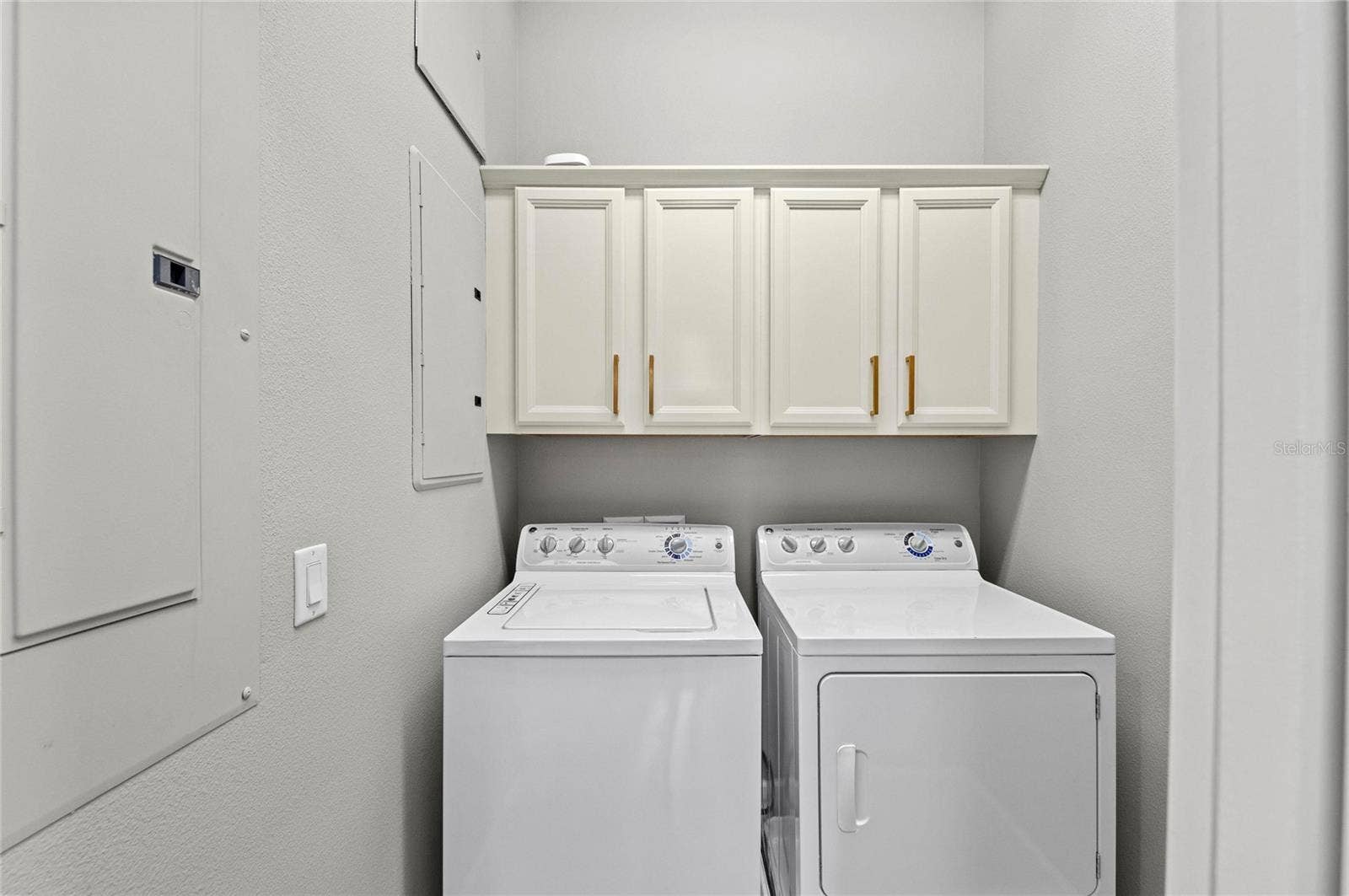226 SAPPHIRE LAKE DRIVE, #201, Bradenton, FL 34209 226 SAPPHIRE LAKE DRIVE, #201, Bradenton, FL 34209