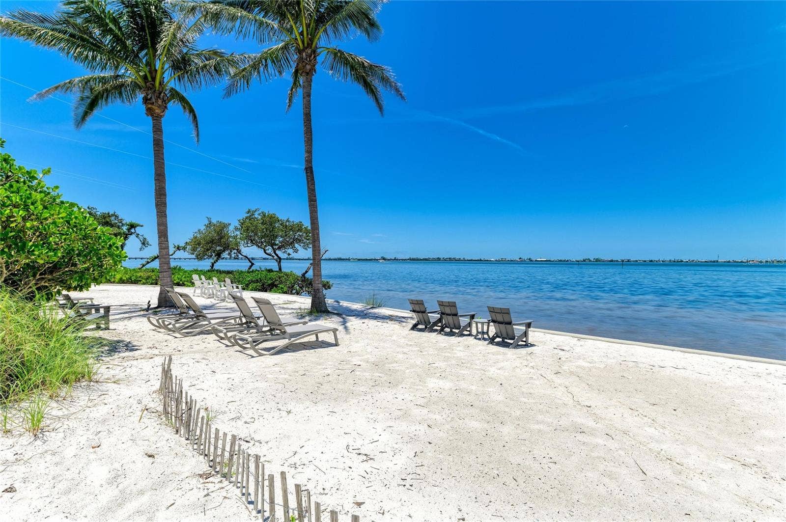 226 SAPPHIRE LAKE DRIVE, #201, Bradenton, FL 34209 226 SAPPHIRE LAKE DRIVE, #201, Bradenton, FL 34209