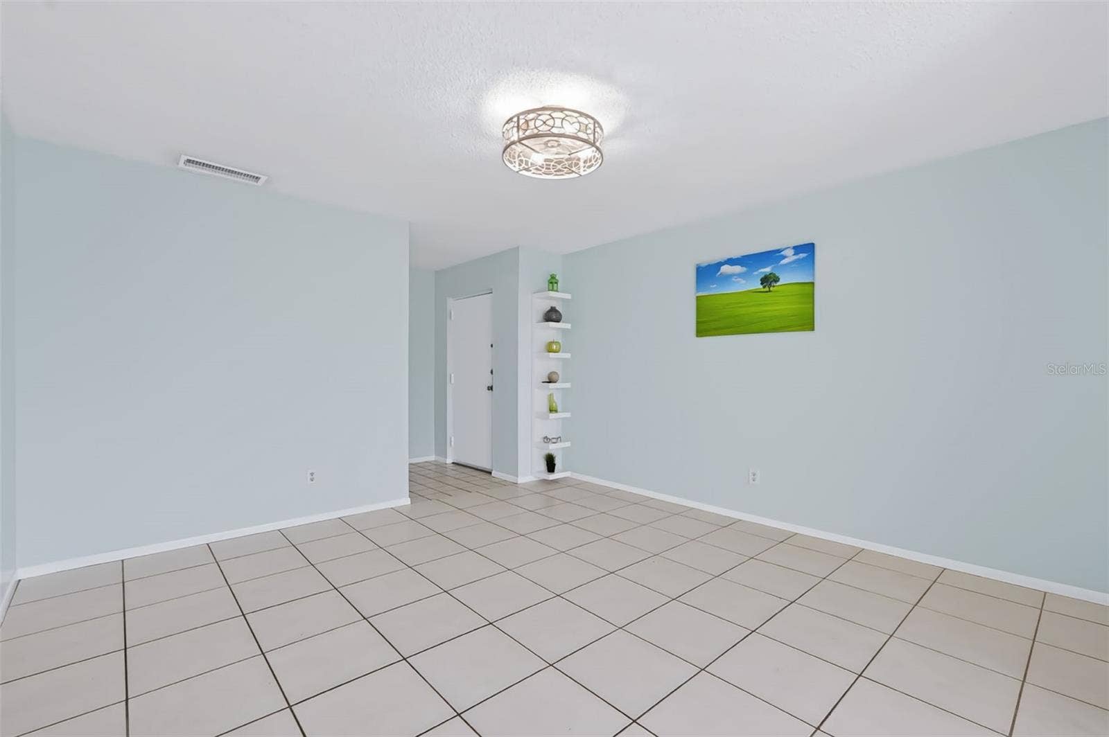 1162 84TH TERRACE N, #D, St Petersburg, FL 33702 Living Room