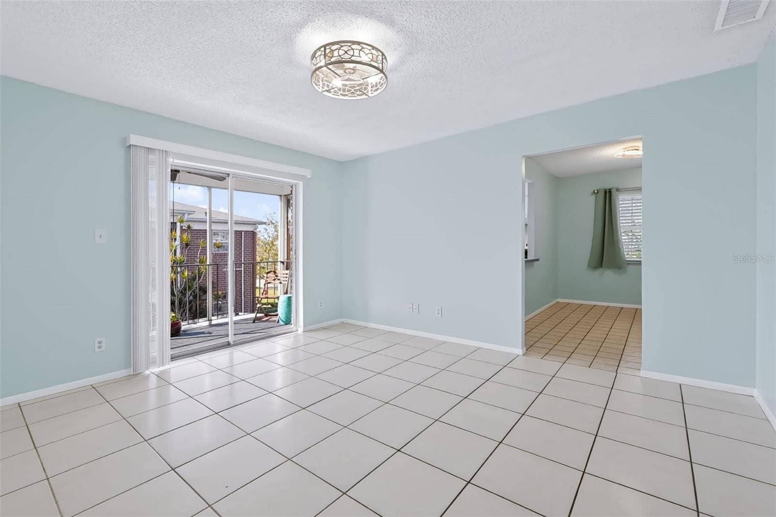 1162 84TH TERRACE N, #D, St Petersburg, FL 33702 Living Room