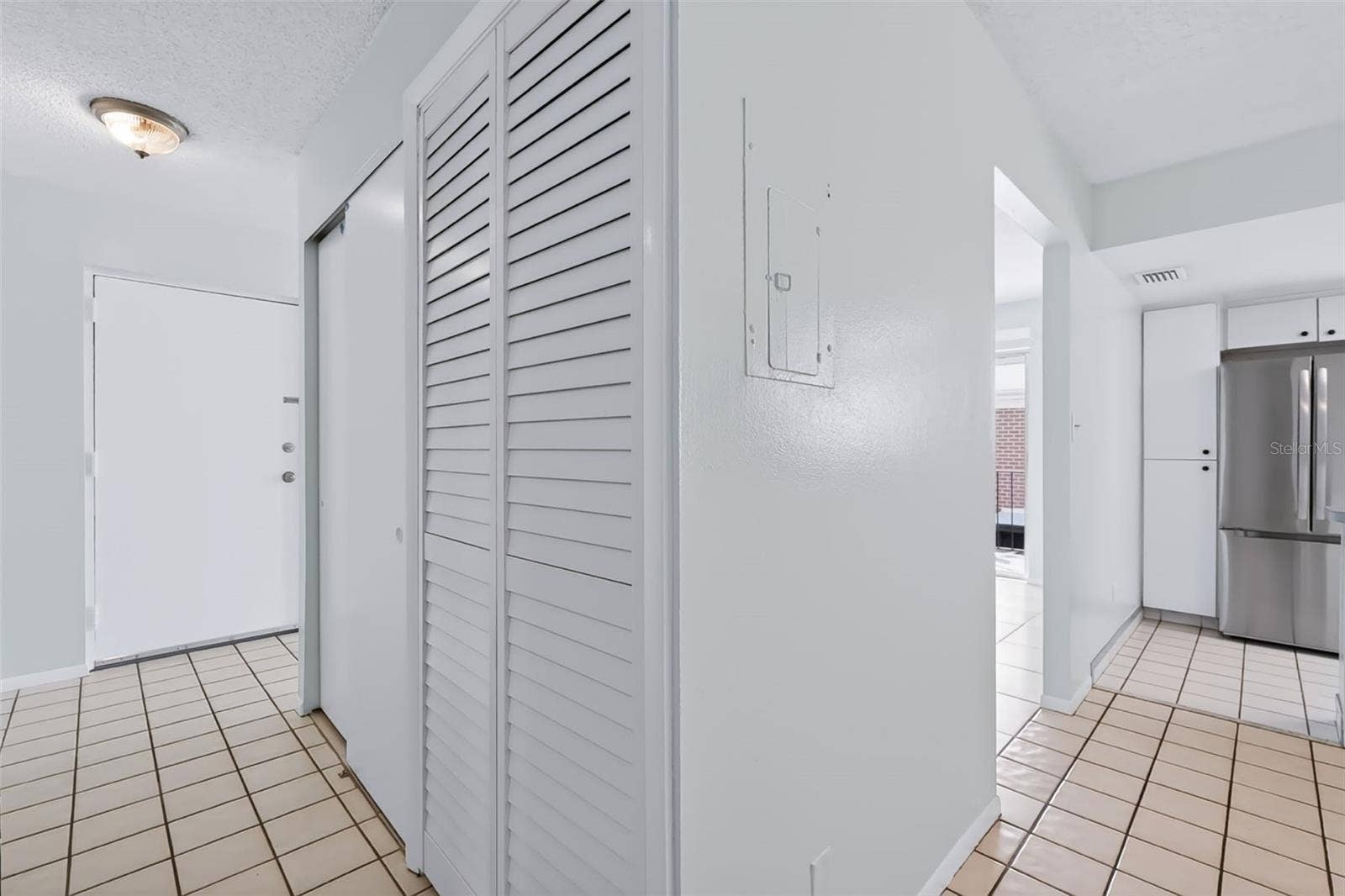 1162 84TH TERRACE N, #D, St Petersburg, FL 33702 Hall way