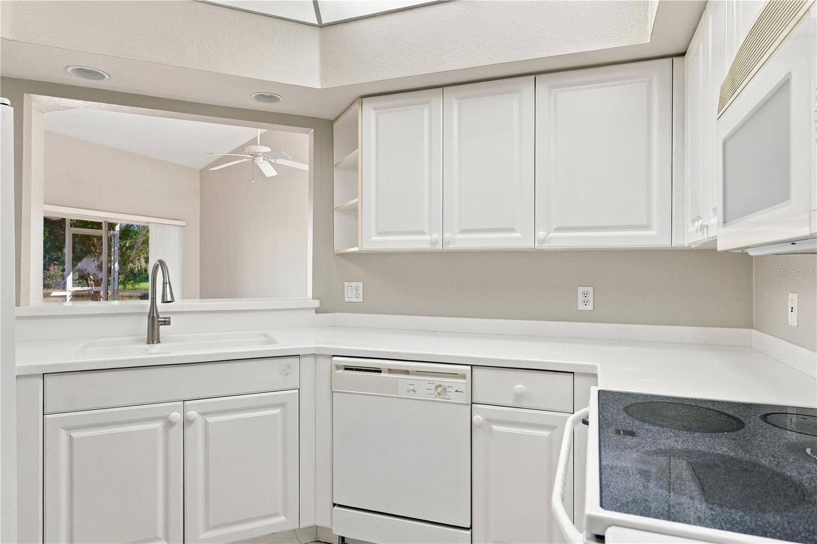 7617 SWEETBAY CIRCLE, Bradenton, FL 34203 7617 SWEETBAY CIRCLE, Bradenton, FL 34203