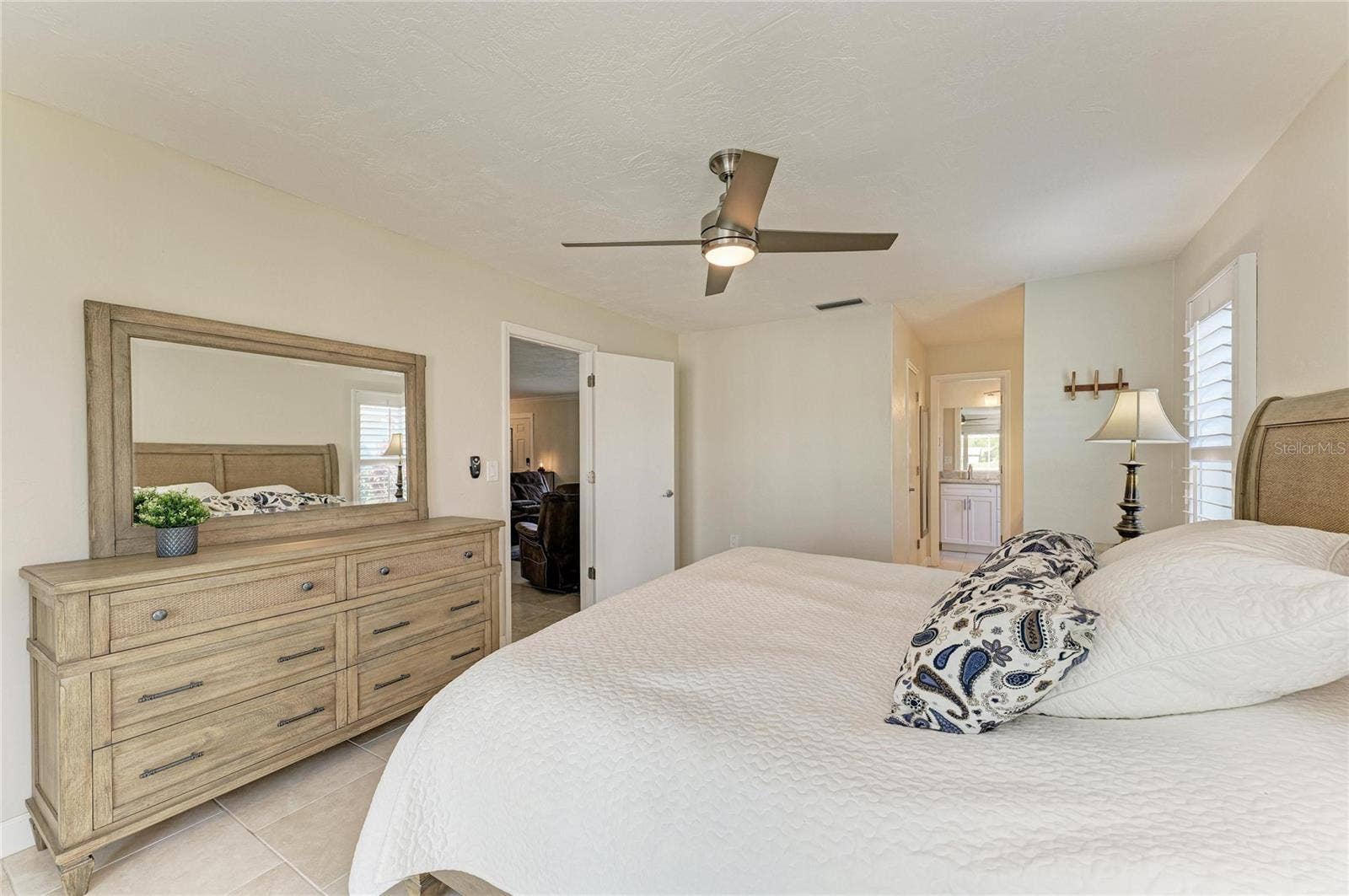 2360 ARBORFIELD LANE, Sarasota, FL 34235 2360 ARBORFIELD LANE, Sarasota, FL 34235