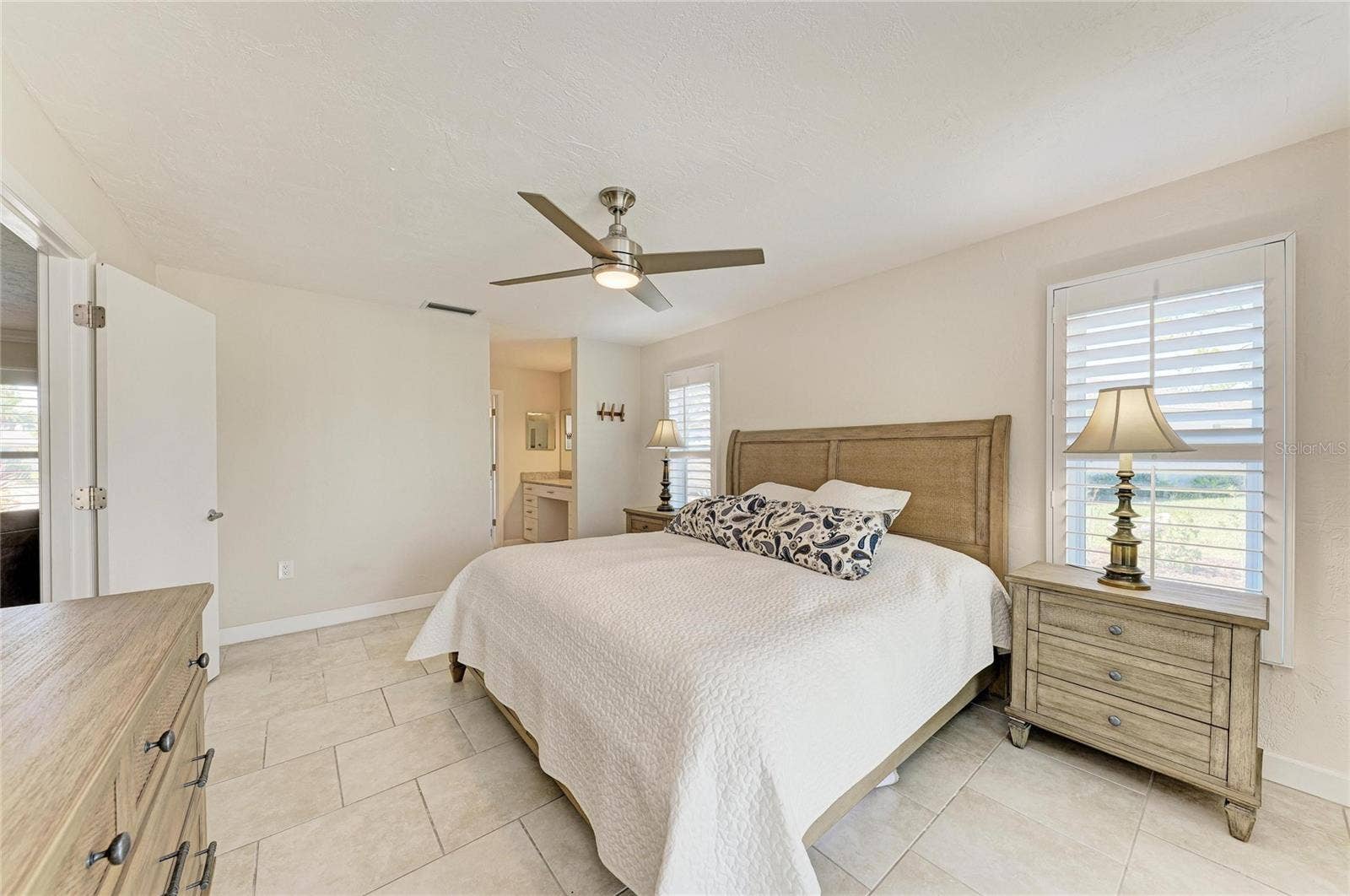 2360 ARBORFIELD LANE, Sarasota, FL 34235 2360 ARBORFIELD LANE, Sarasota, FL 34235