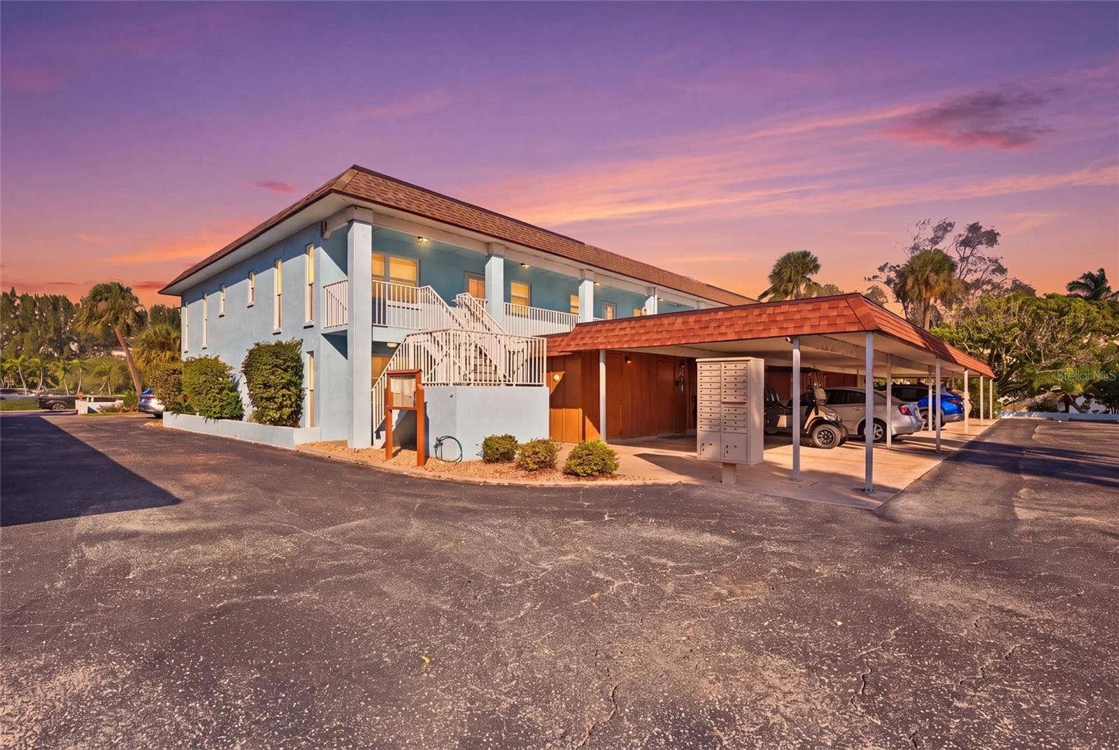 4307 GULF DRIVE, #206, Holmes Beach, FL 34217 End Unit Upstairs