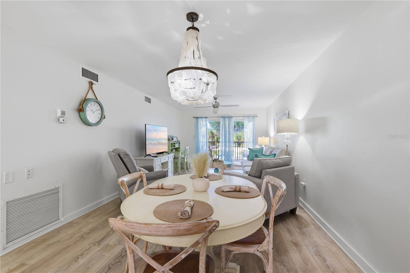4307 GULF DRIVE, #206, Holmes Beach, FL 34217 4307 GULF DRIVE, #206, Holmes Beach, FL 34217