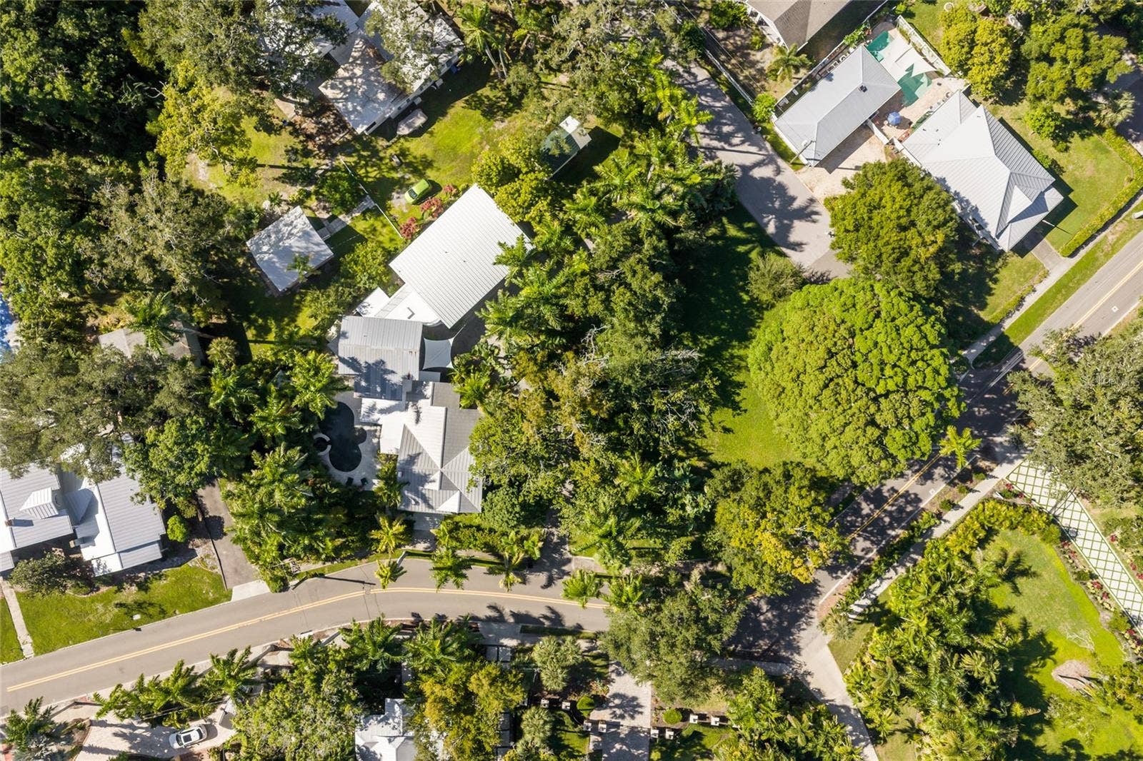 2813 RIVERVIEW BOULEVARD, Bradenton, FL 34205