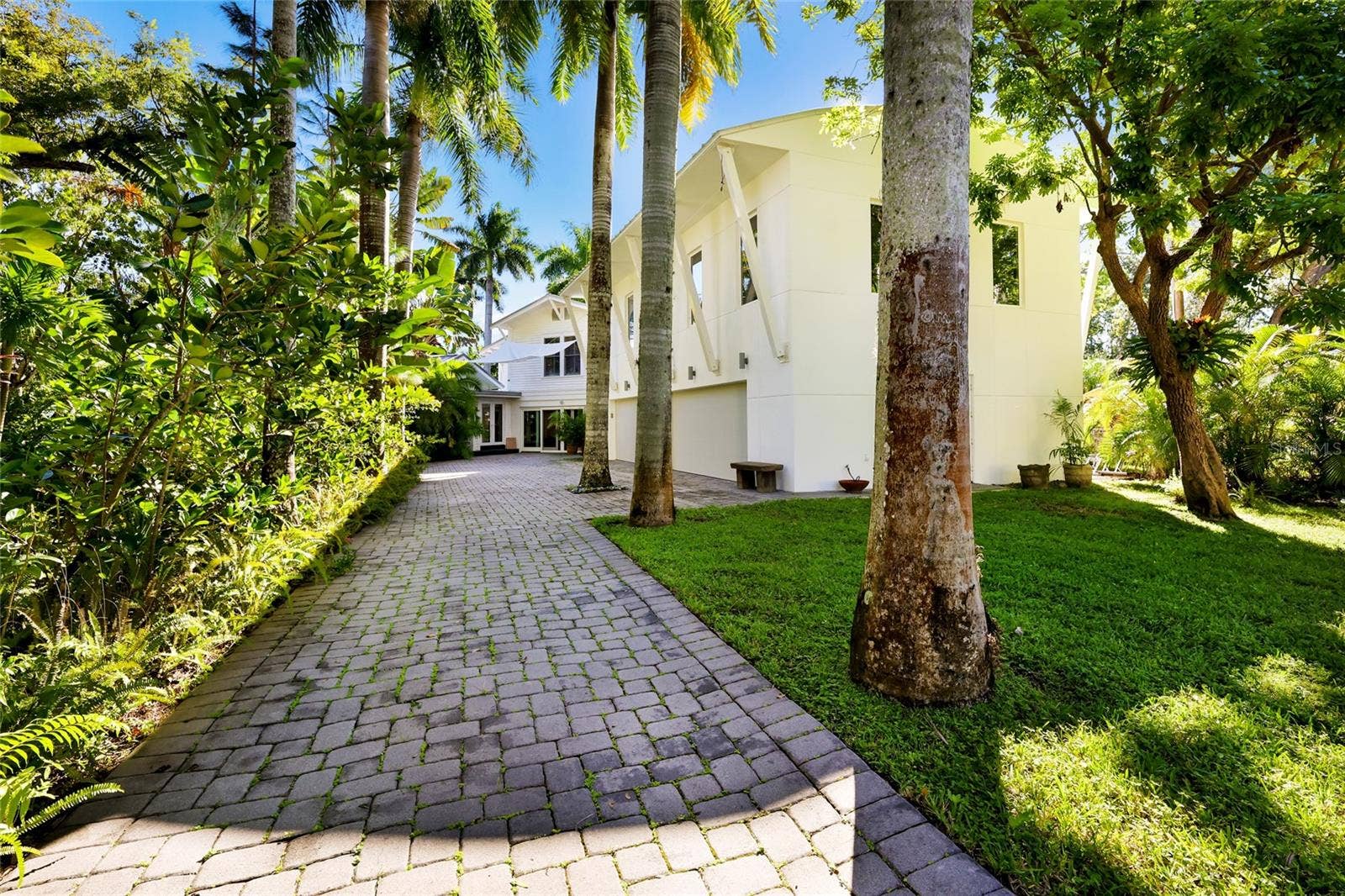 2813 RIVERVIEW BOULEVARD, Bradenton, FL 34205