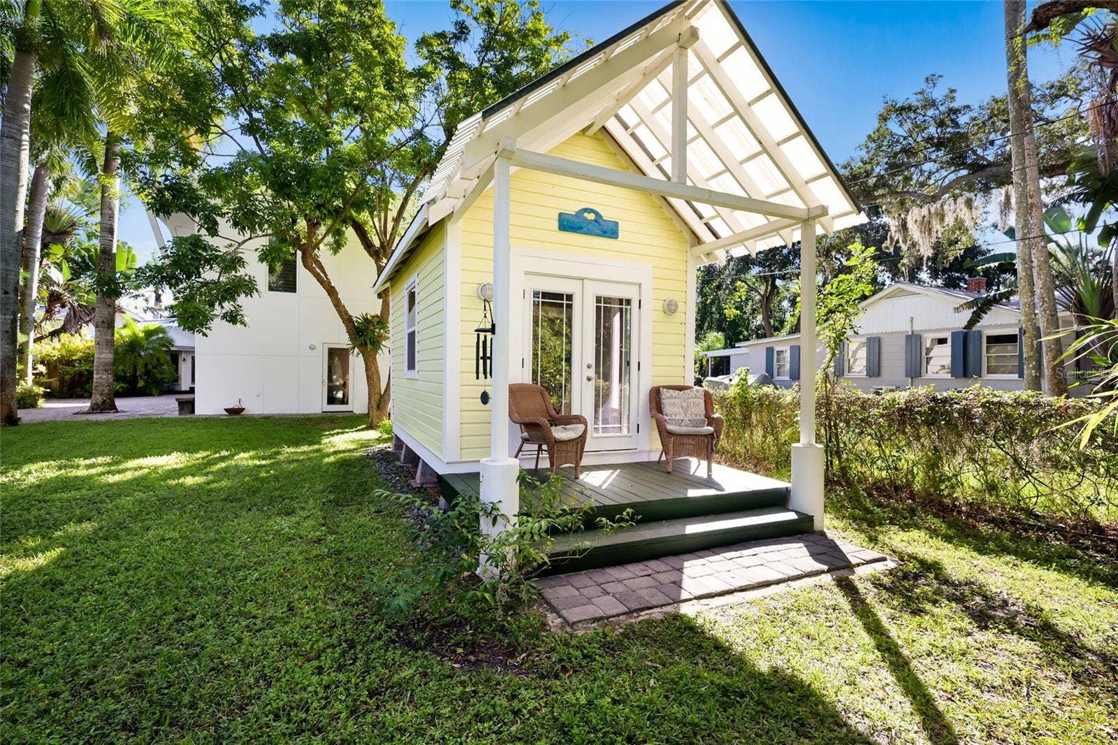 Lemon Alley - detached cottage