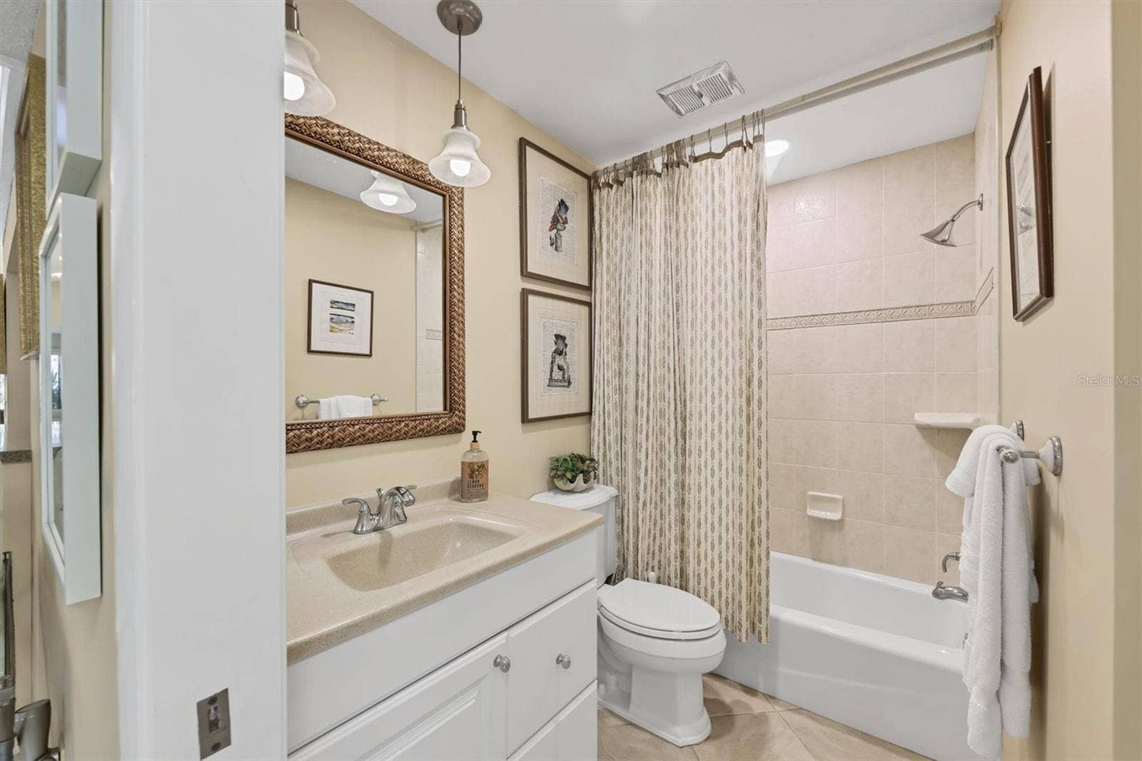 6412 SUN EAGLE LANE, Bradenton, FL 34210 6412 SUN EAGLE LANE, Bradenton, FL 34210