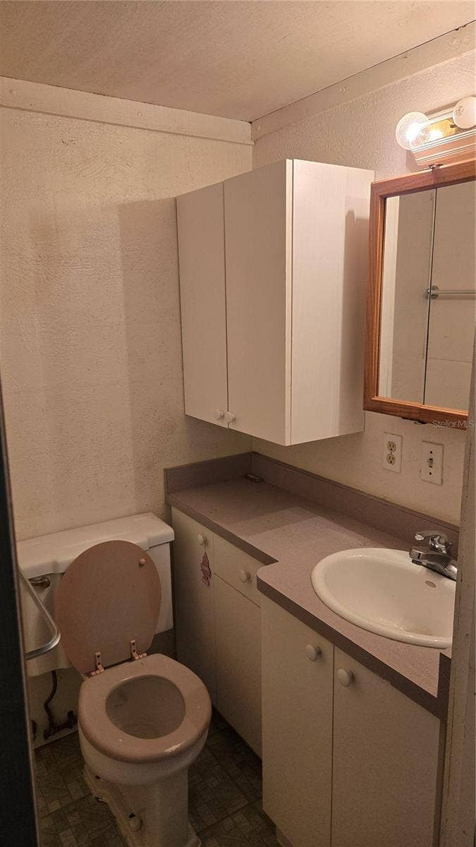Apt 3 bathroom