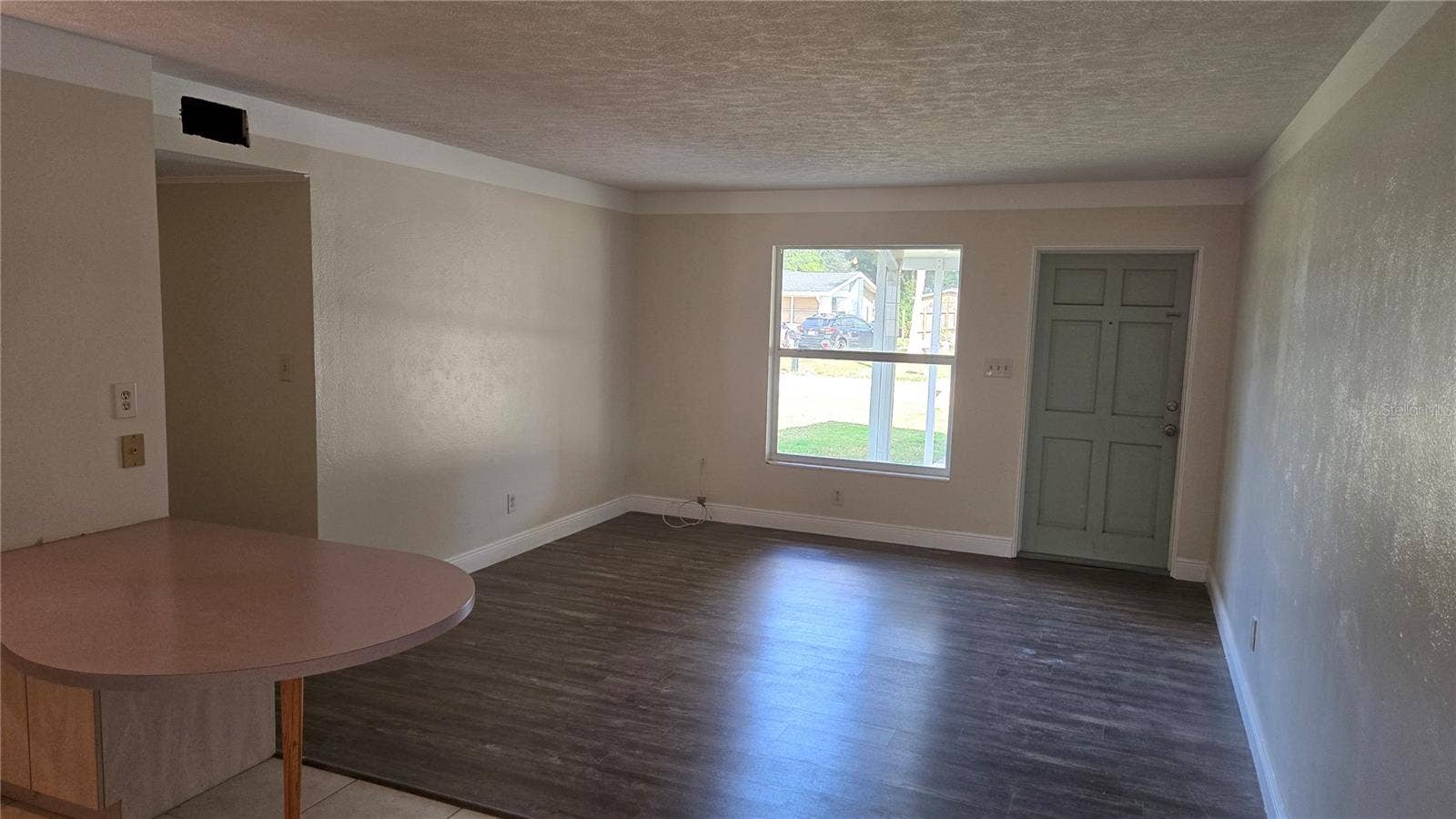 Apt 1 Living room