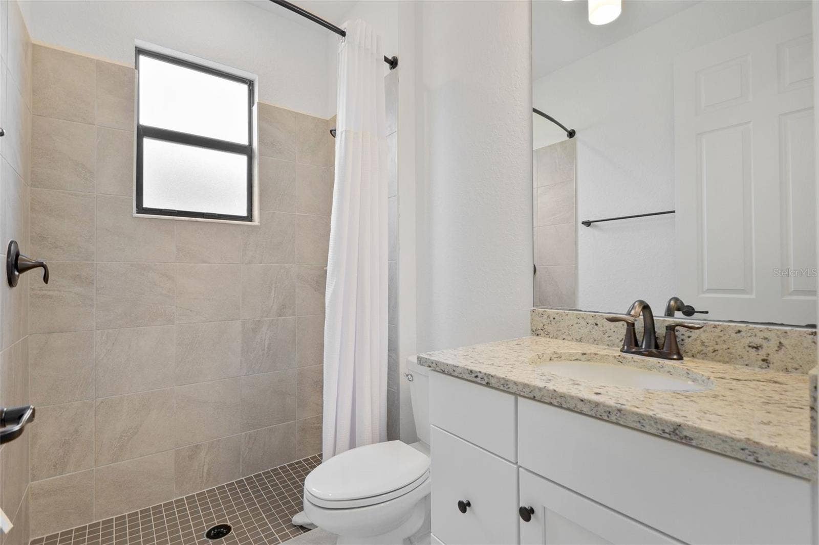 5646 CHEECH GLEN, Bradenton, FL 34211 5646 CHEECH GLEN, Bradenton, FL 34211