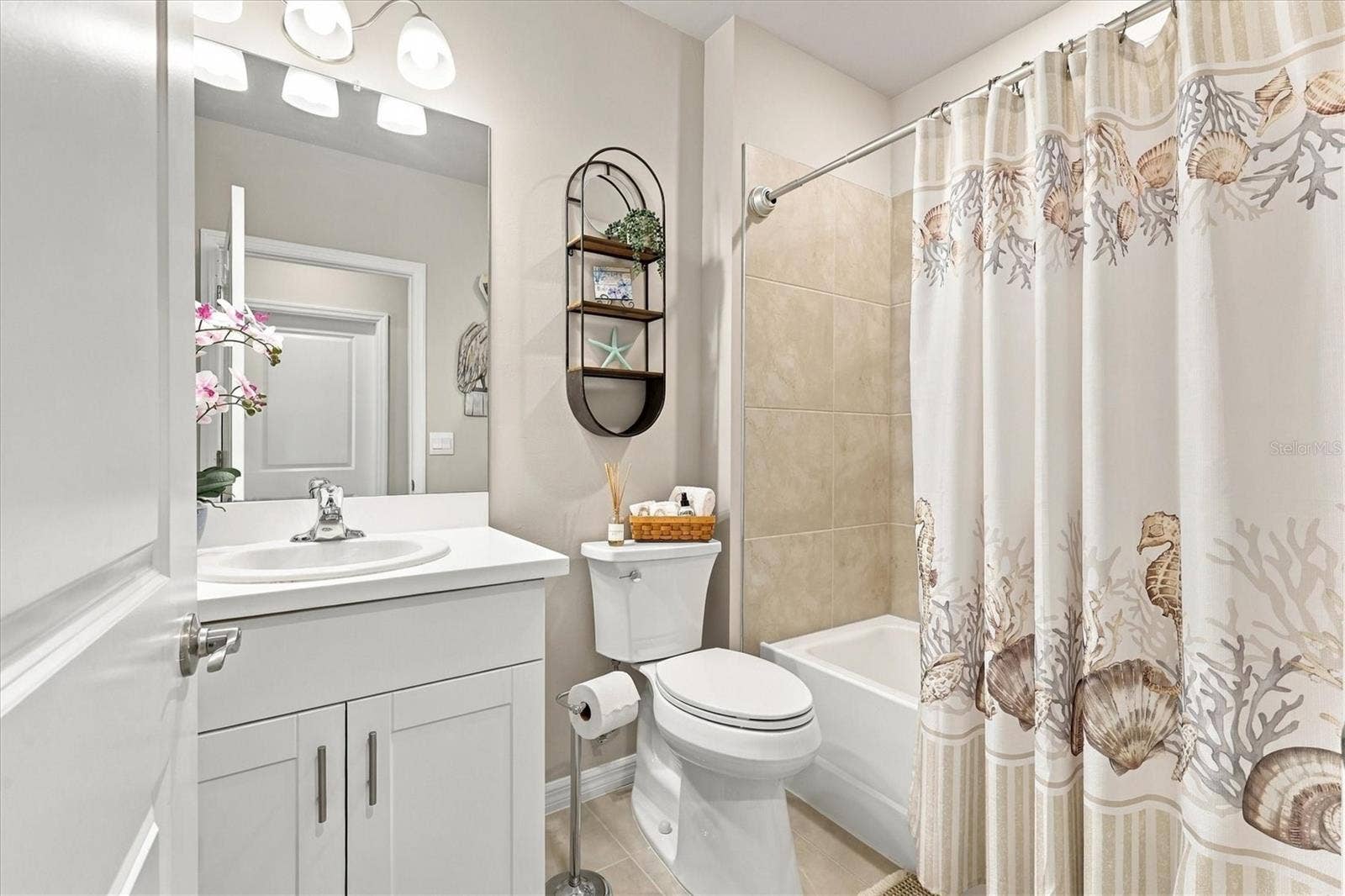 1468 REMINGTON TRACE DRIVE, Port Charlotte, FL 33953 Guest Bathroom