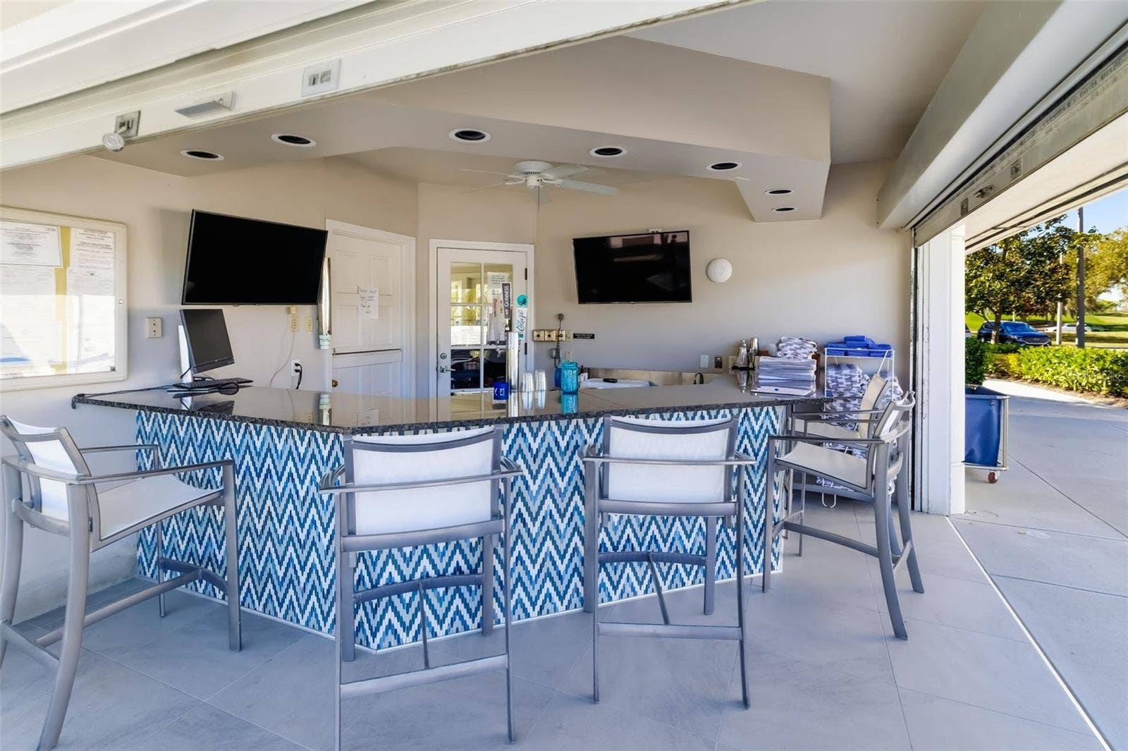 3321 CHARLES MACDONALD DRIVE, Sarasota, FL 34240 3321 CHARLES MACDONALD DRIVE, Sarasota, FL 34240