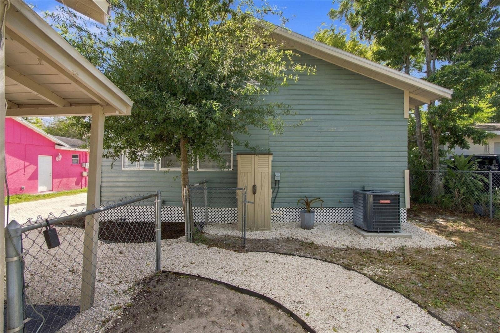 2230 9TH AVENUE W, Bradenton, FL 34205 2230 9TH AVENUE W, Bradenton, FL 34205
