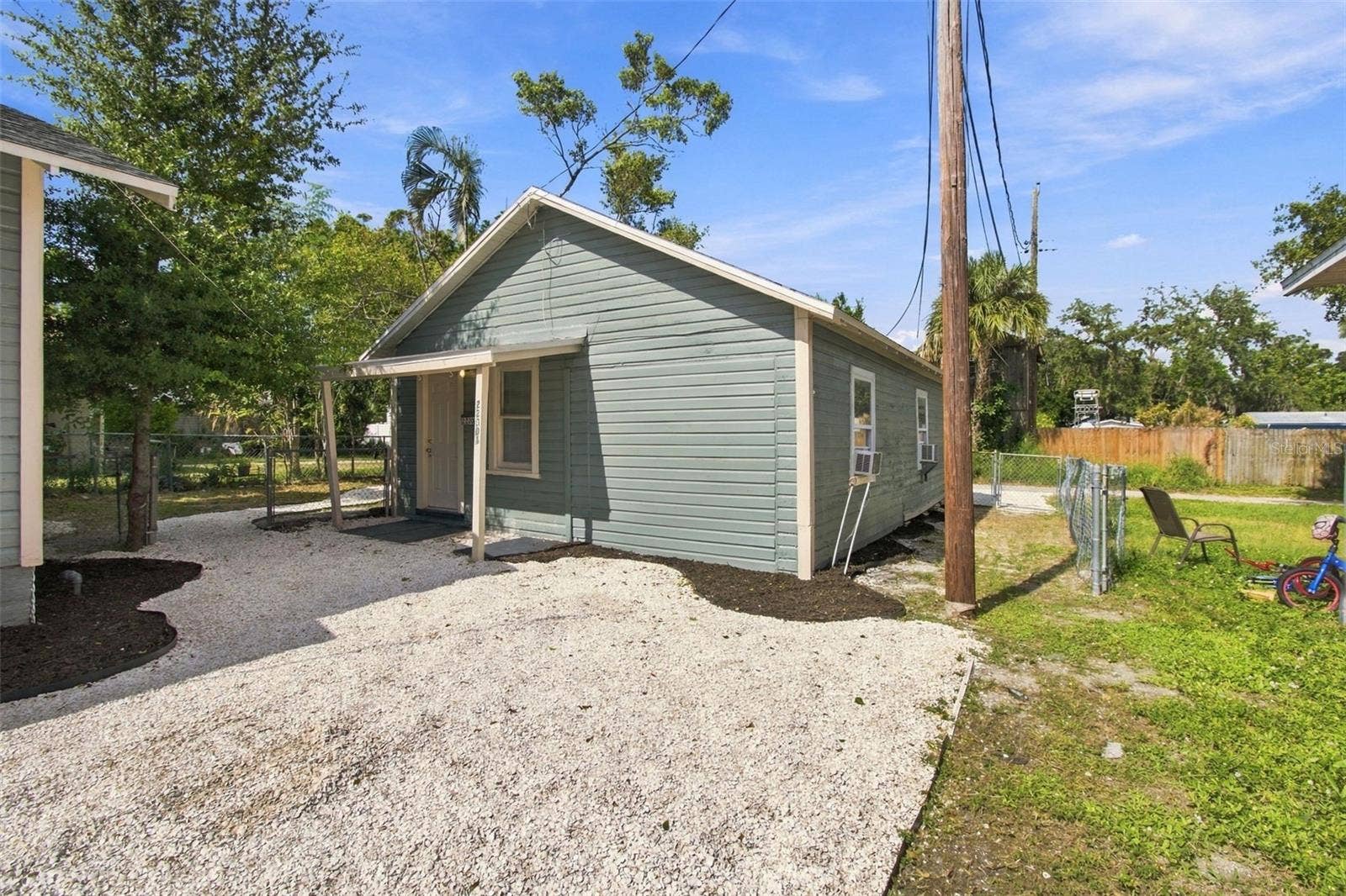 2230 9TH AVENUE W, Bradenton, FL 34205 2230 9TH AVENUE W, Bradenton, FL 34205