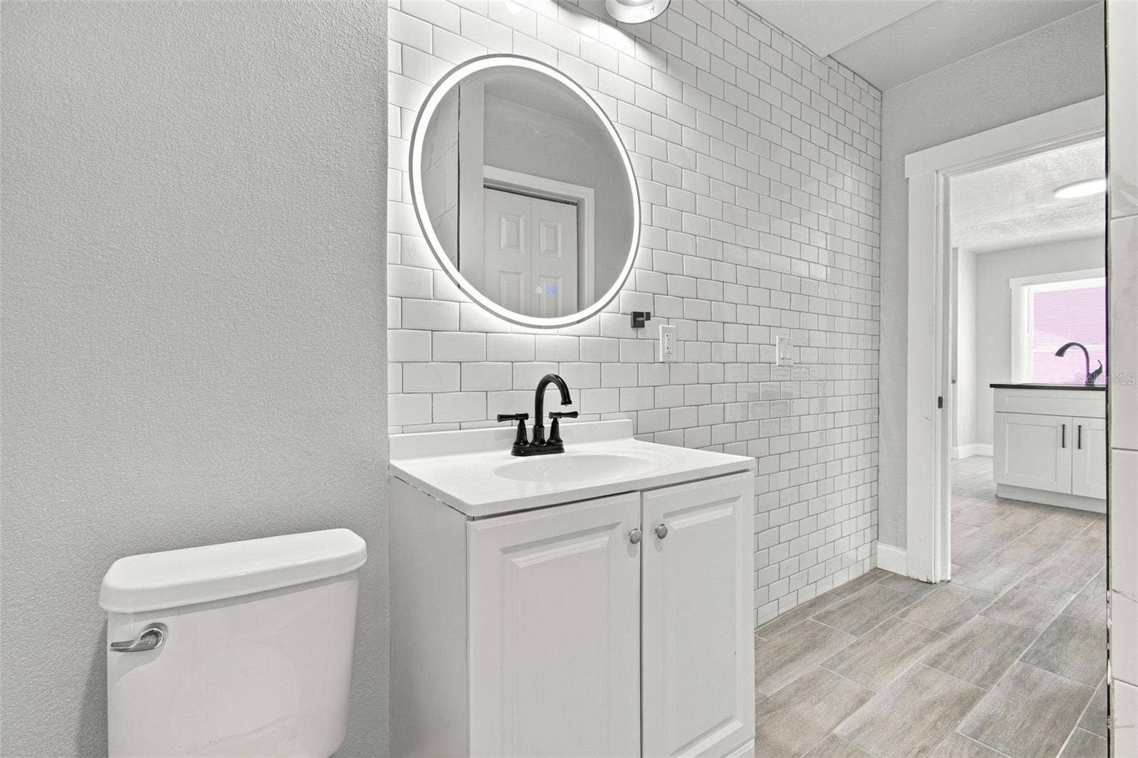 2230 9TH AVENUE W, Bradenton, FL 34205 2230 9TH AVENUE W, Bradenton, FL 34205