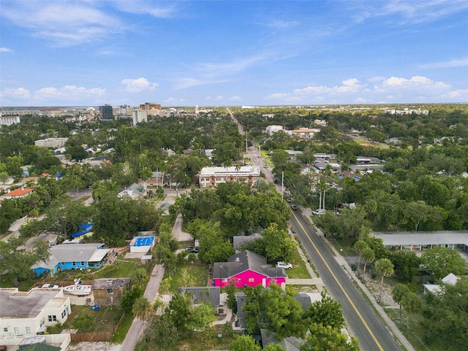2230 9TH AVENUE W, Bradenton, FL 34205 2230 9TH AVENUE W, Bradenton, FL 34205