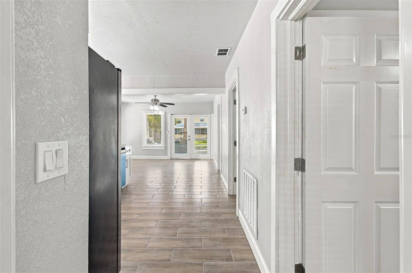 2230 9TH AVENUE W, Bradenton, FL 34205 2230 9TH AVENUE W, Bradenton, FL 34205
