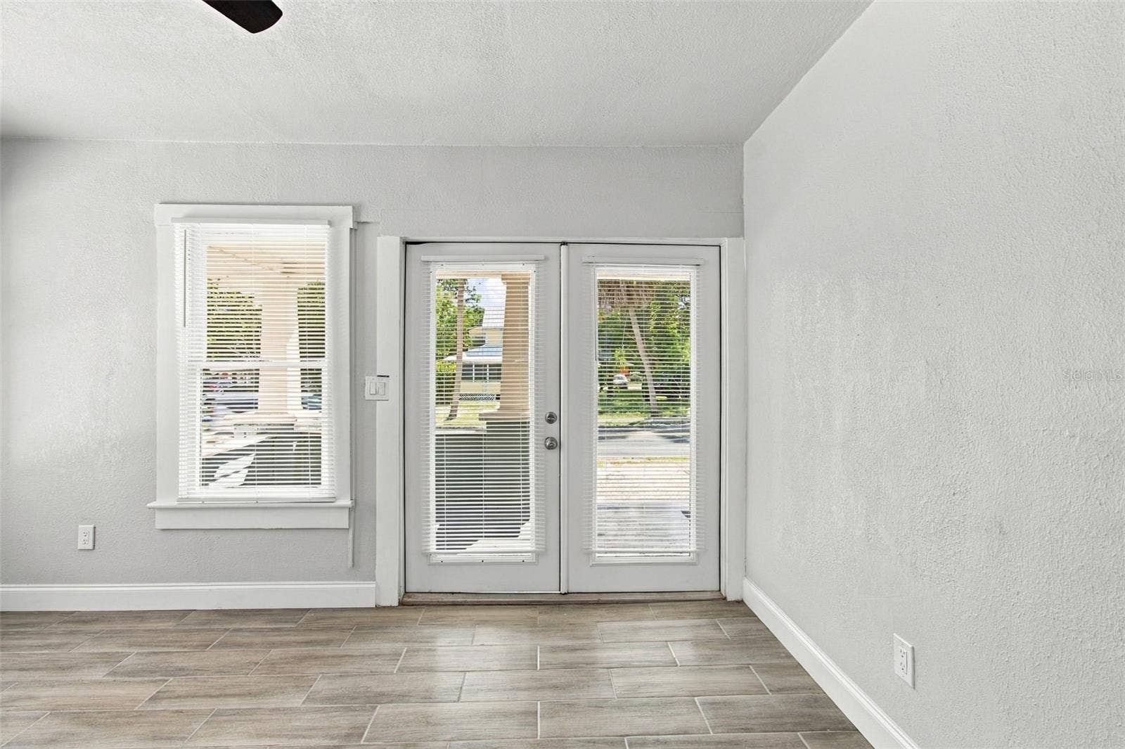 2230 9TH AVENUE W, Bradenton, FL 34205 2230 9TH AVENUE W, Bradenton, FL 34205
