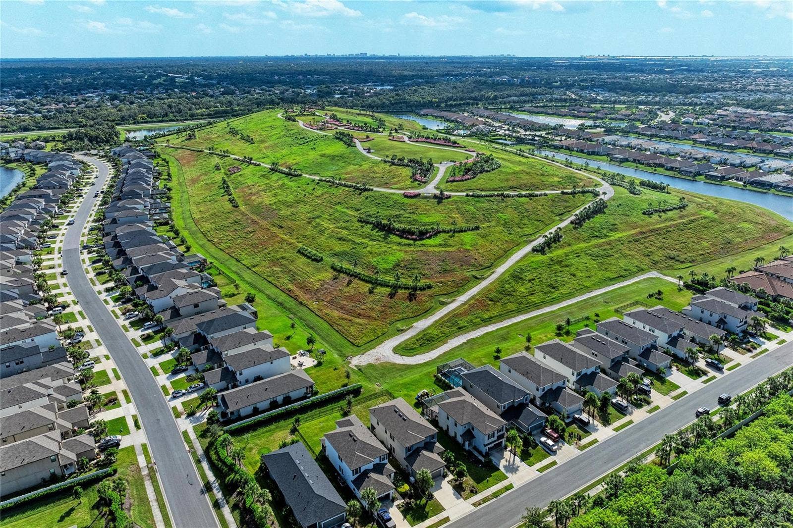6261 MESA GLEN, Bradenton, FL 34203
