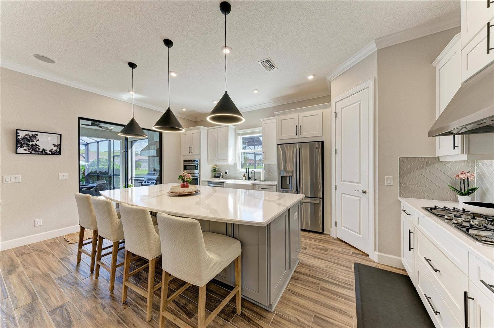 6261 MESA GLEN, Bradenton, FL 34203