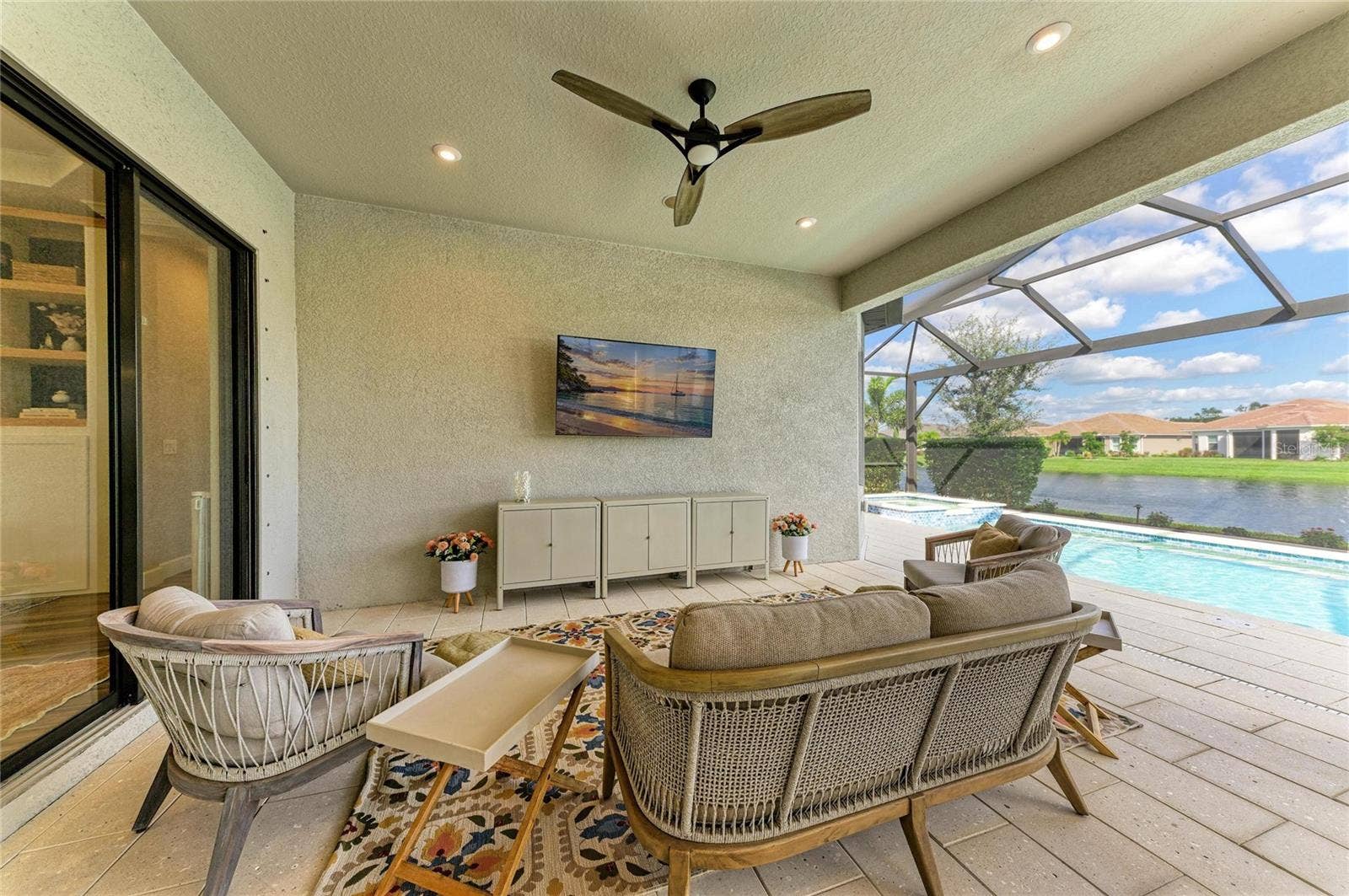 6261 MESA GLEN, Bradenton, FL 34203