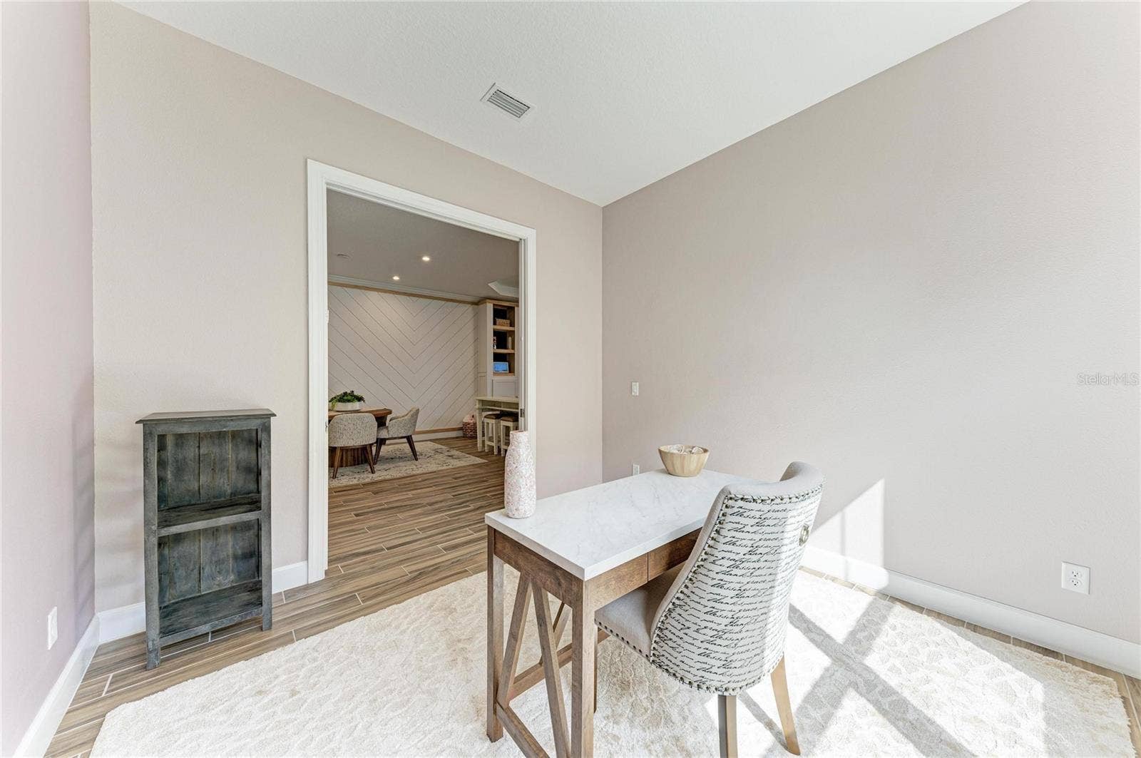 6261 MESA GLEN, Bradenton, FL 34203